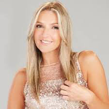 Luz Amparo Alvarez-vive astor plaza